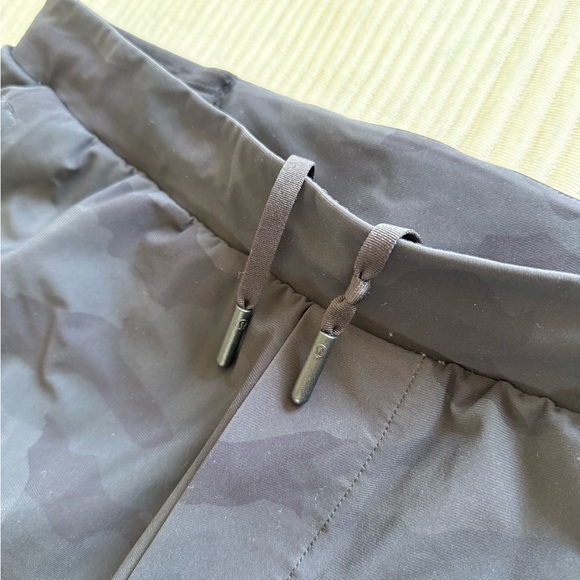 Lululemon Surge Jogger - Picture 3 of 6